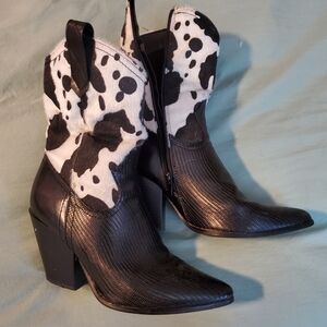 Mata Shoes Black and White Heeled Boots